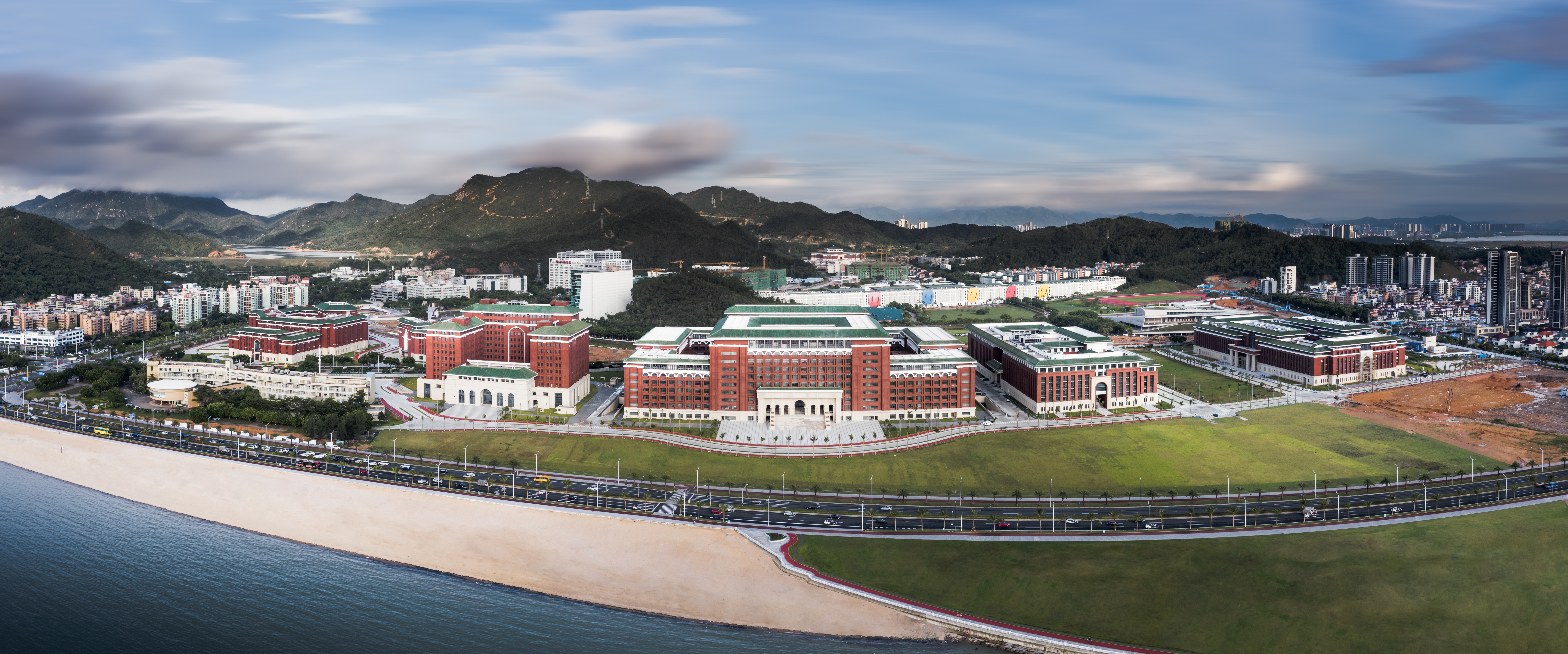2中山大學珠海校區大氣科學學院樓（榮獲中國建設工程魯班獎）.jpg